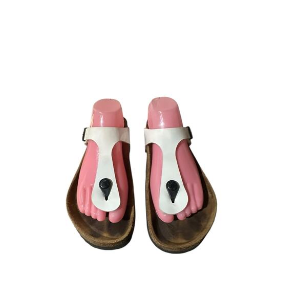 Birkenstock Gizeh Thong Sandal White Patent Leather Sz 39 US Ladies 8.5 Mens 6.5 - Picture 3 of 6